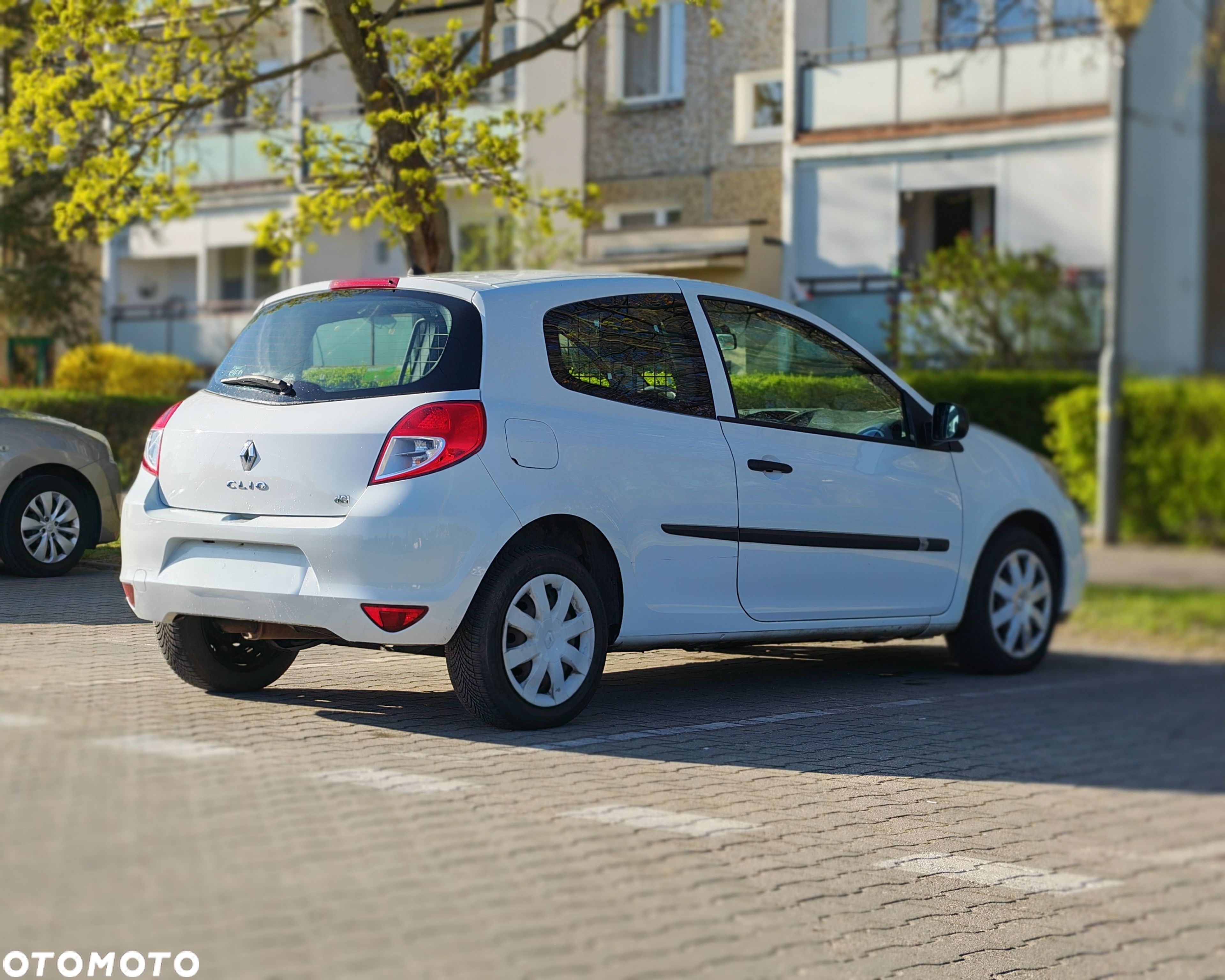 Renault Clio - 1