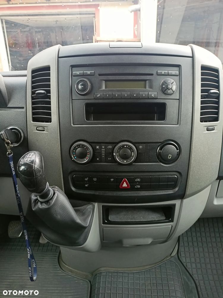 Mercedes-Benz Sprinter - 8