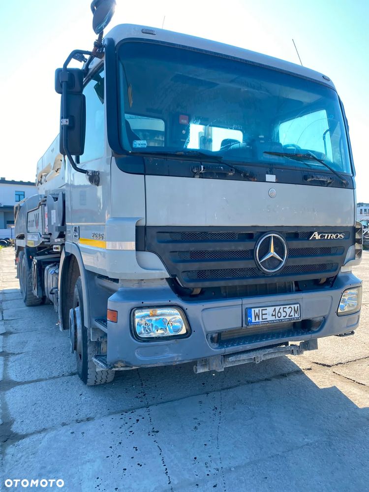 Mercedes-Benz 3236 WAITZINGER 37 Z4 THP140H LIEBHERR - 12