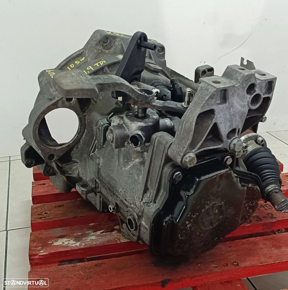 Motor golf 5 1.9TDI 105cv BLS caixa 5 velocidades KBL 2009 - 18