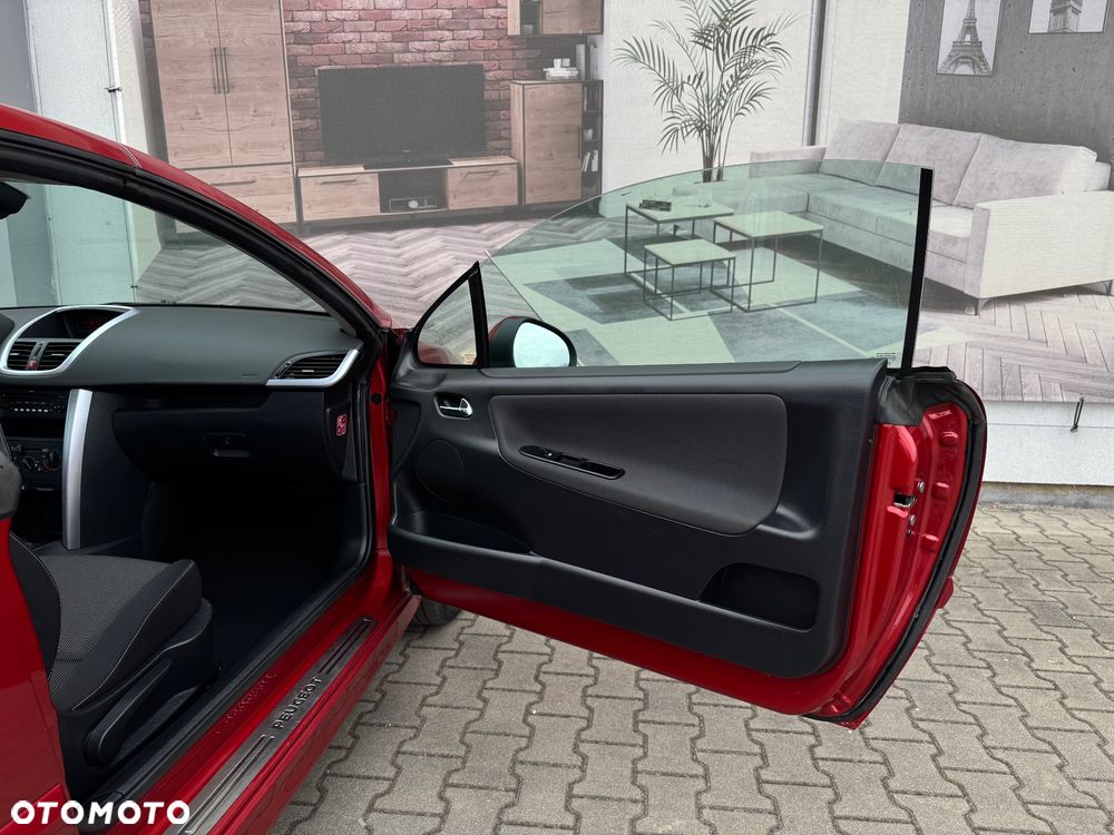 Peugeot 207 CC - 13