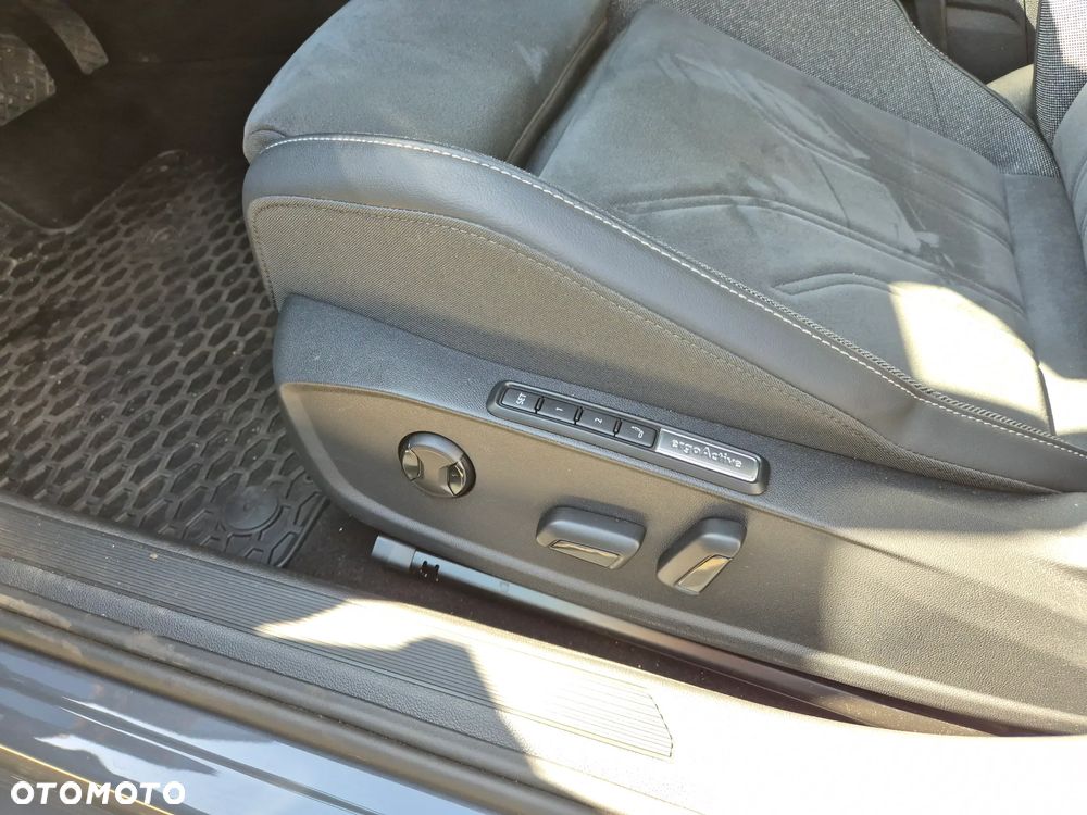 Volkswagen Golf - 12