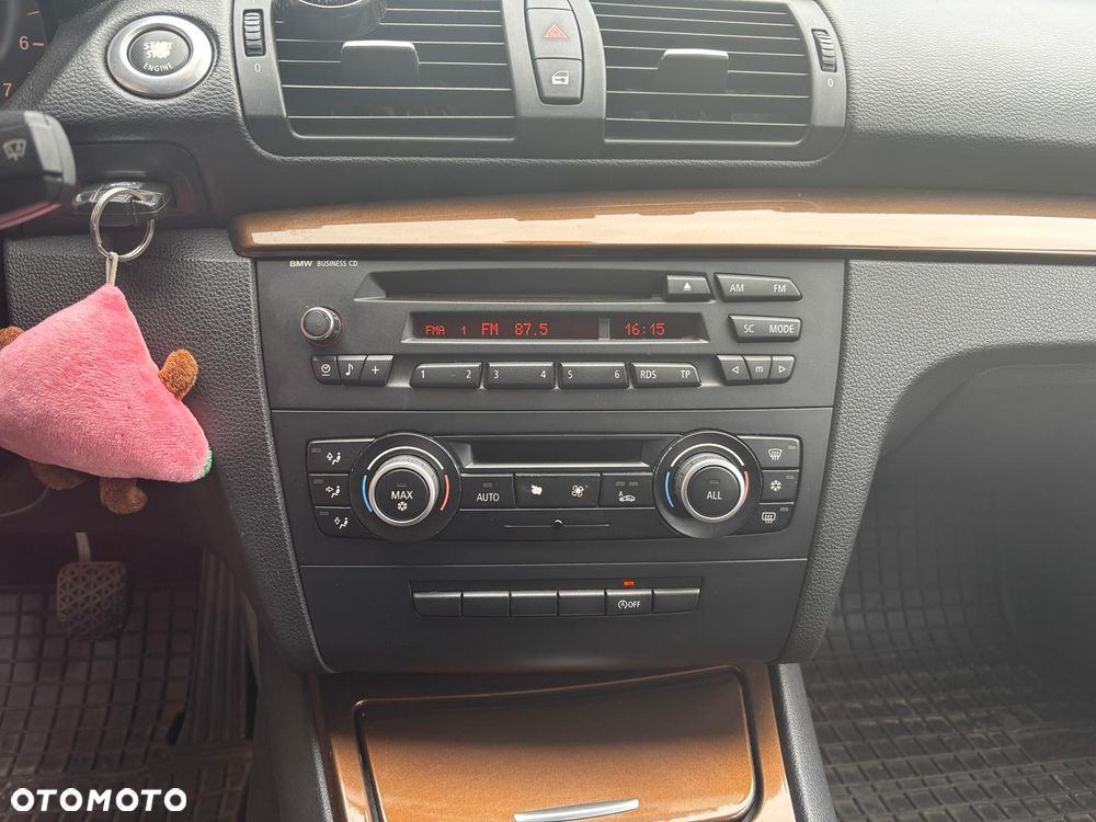 BMW Seria 1 116i - 14
