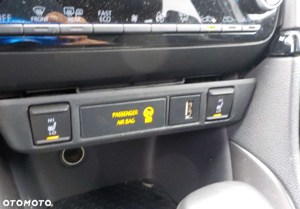 Toyota Yaris - 24