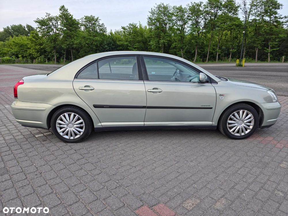 Toyota Avensis 2.0 D-4D Sol - 3