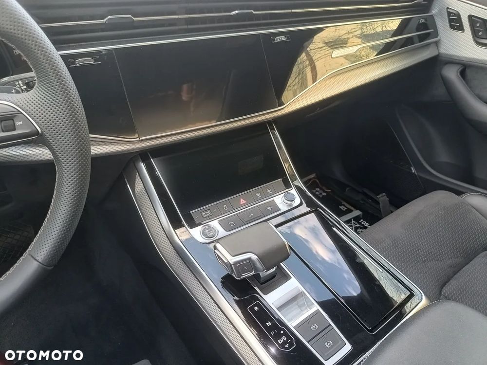 Audi Q7 TFSI e PHEV 360 kW Quattro S Line Tiptr - 17