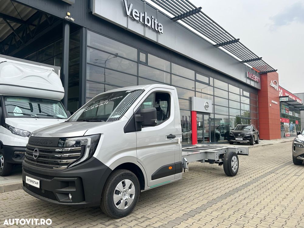 Nissan Interstar - 3