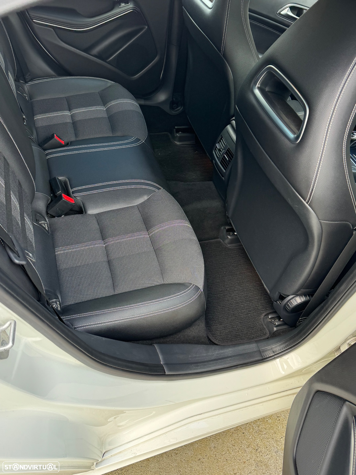 Mercedes-Benz A 180 d Urban - 11