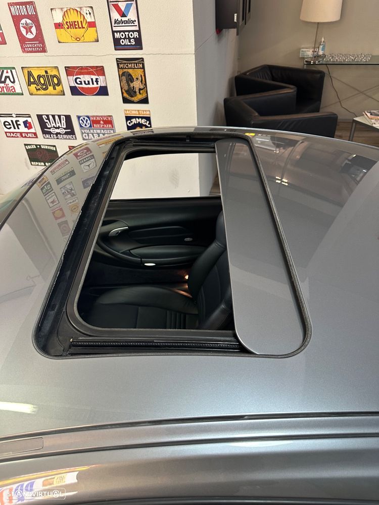 Porsche 911 (996) Carrera 4 - 9