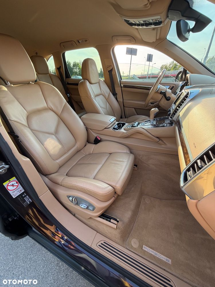 Porsche Cayenne - 11