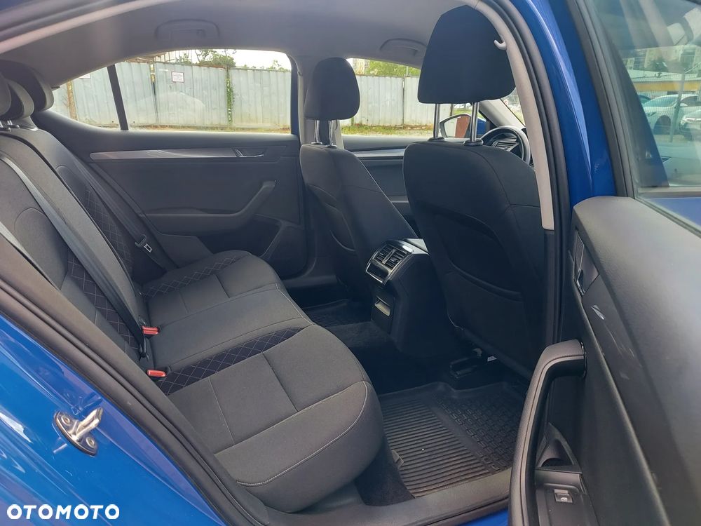 Skoda Superb 1.5 TSI ACT Active DSG - 12