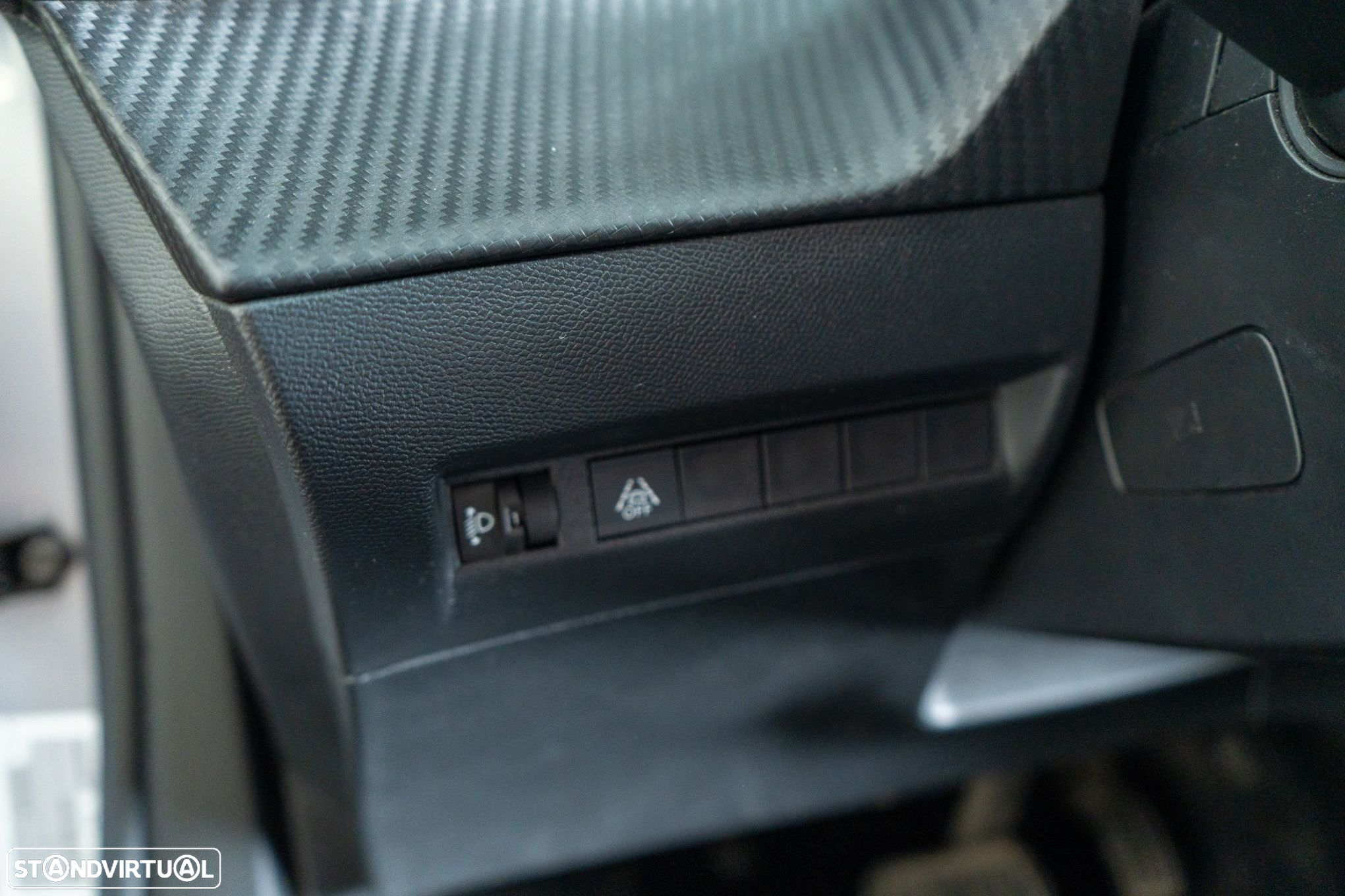 Peugeot e-2008 50 kWh Active - 17