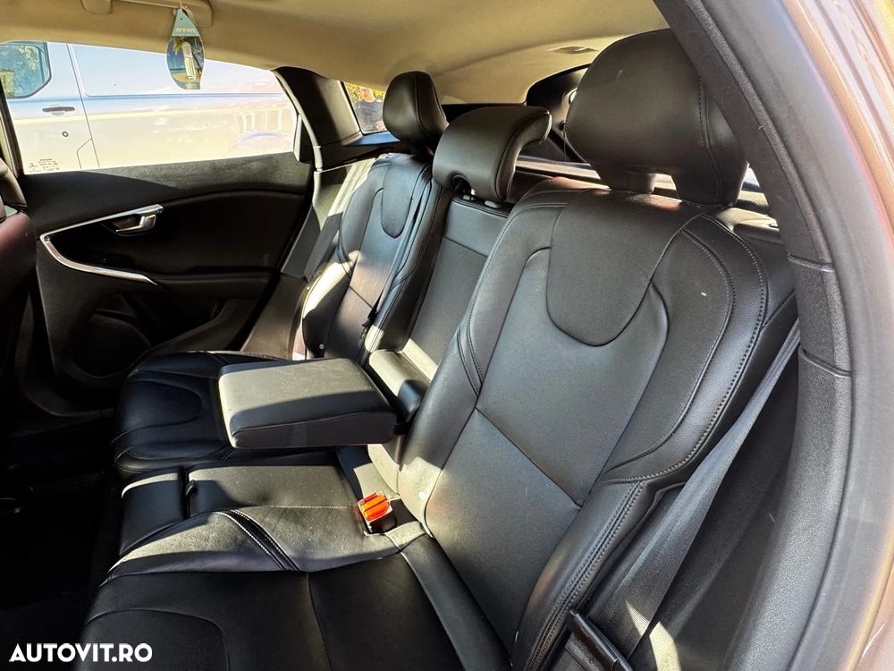 Volvo V40 D3 Aut. Inscription - 23