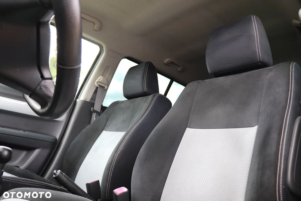 Suzuki Swift 1.3 Club dance - 26