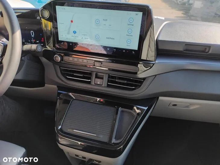 Ford Tourneo Custom - 18