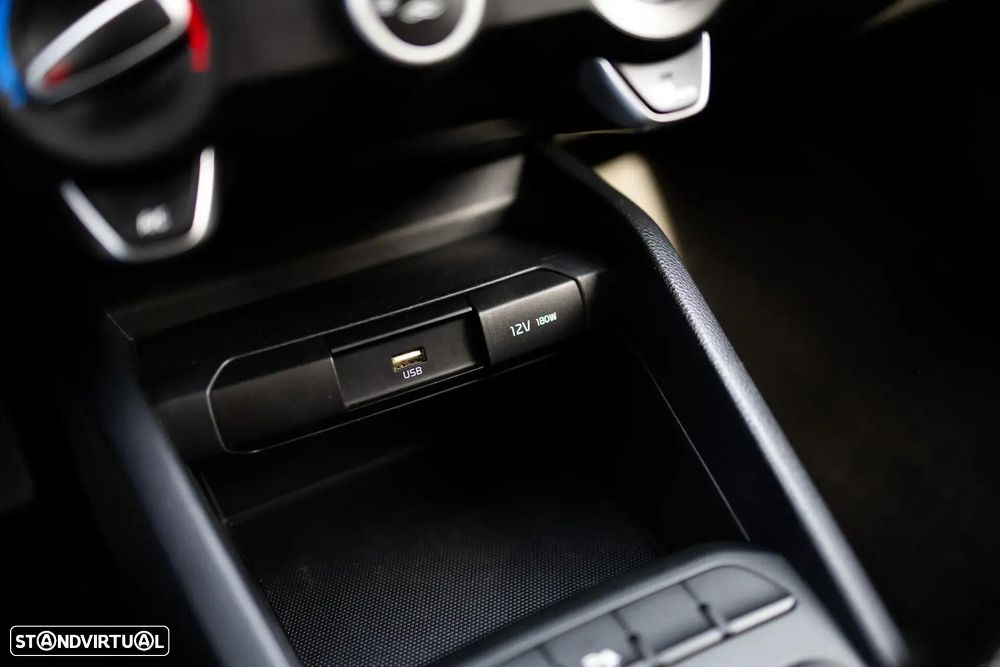 Kia Stonic - 23