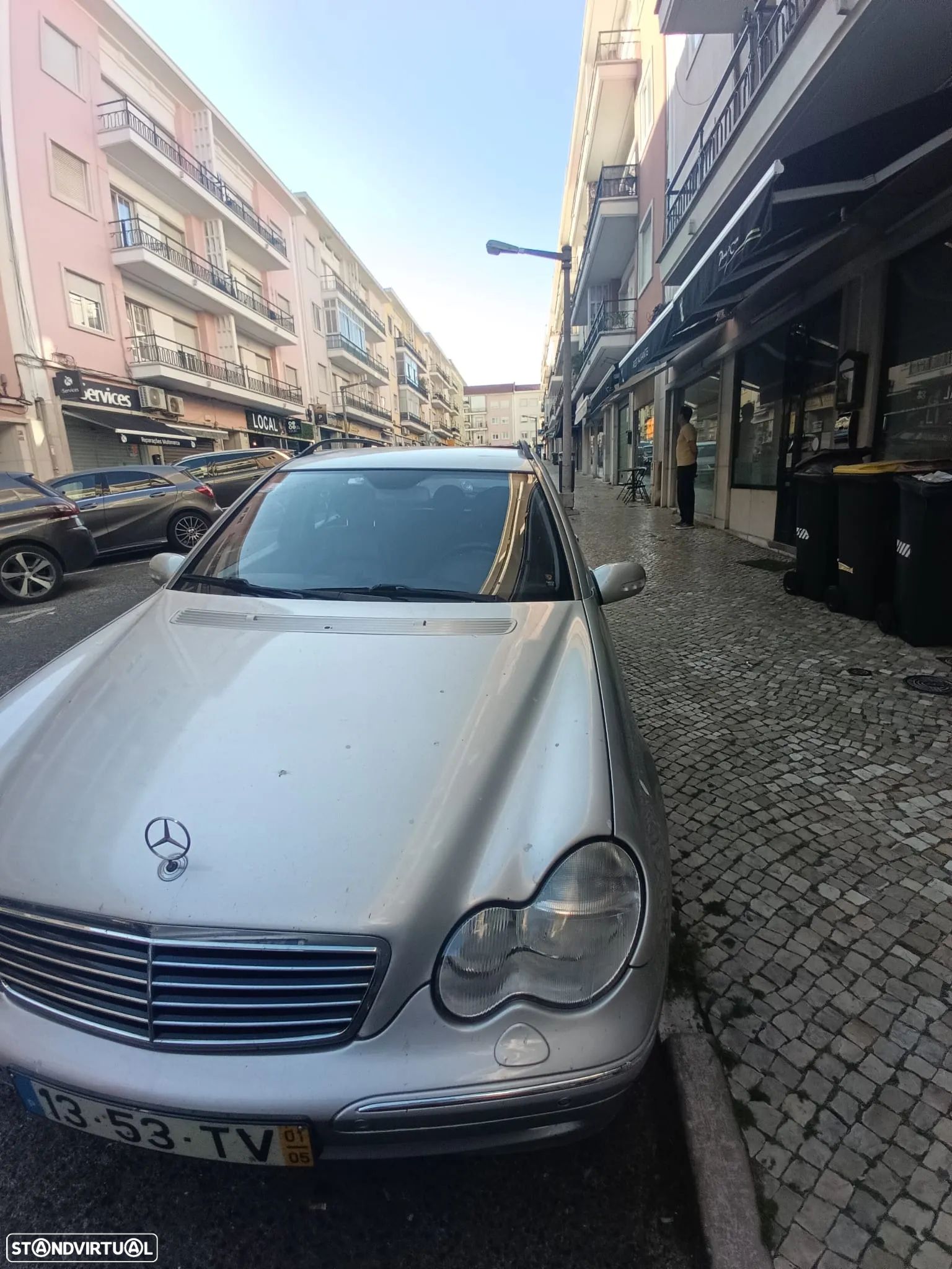 Mercedes-Benz 220 - 1