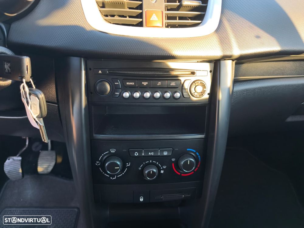 Peugeot 207 1.4 HDi Trendy - 15