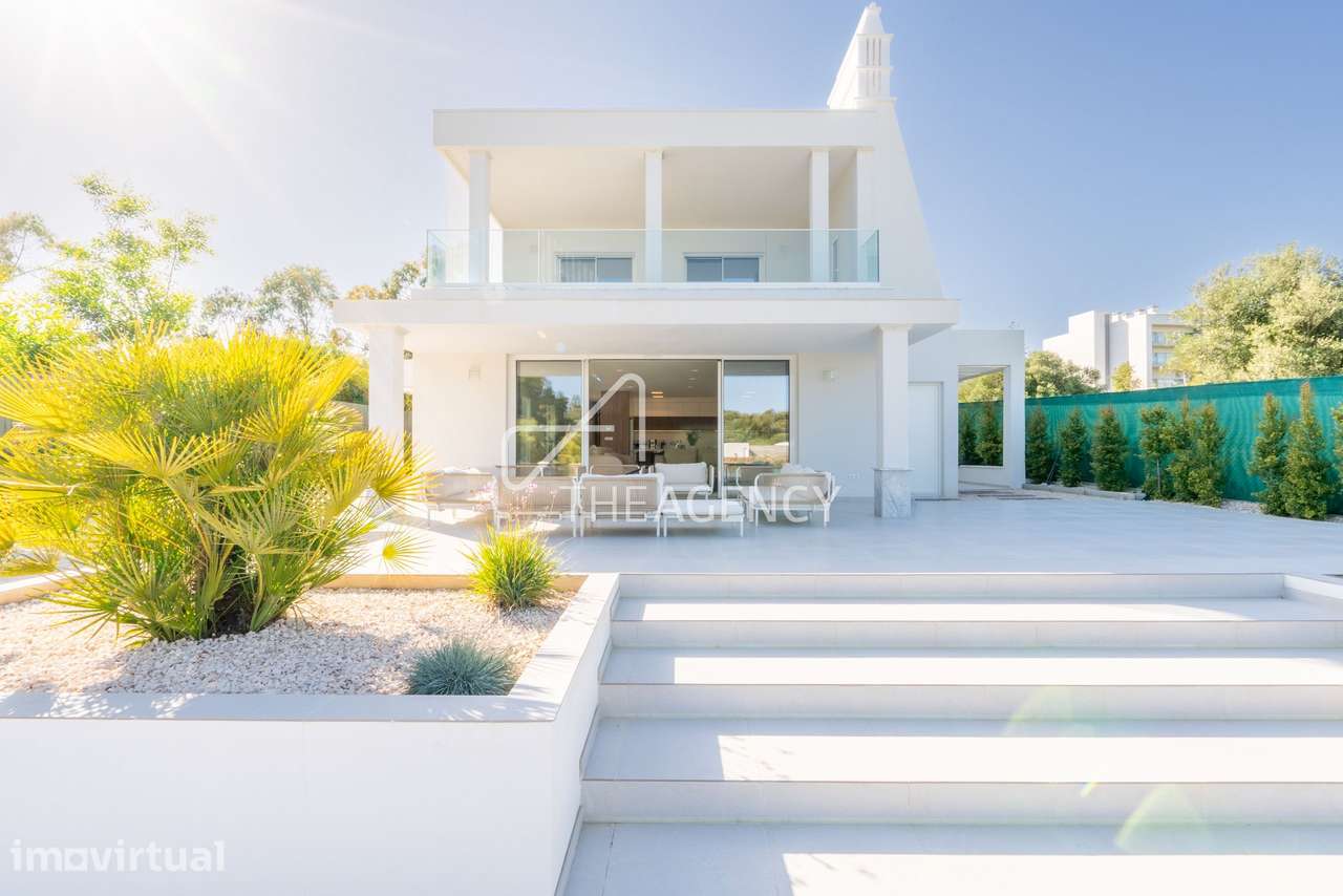 Exclusiva Propriedade com duas casas independentes no Coração de Alvor - Grande imagem: 4/60