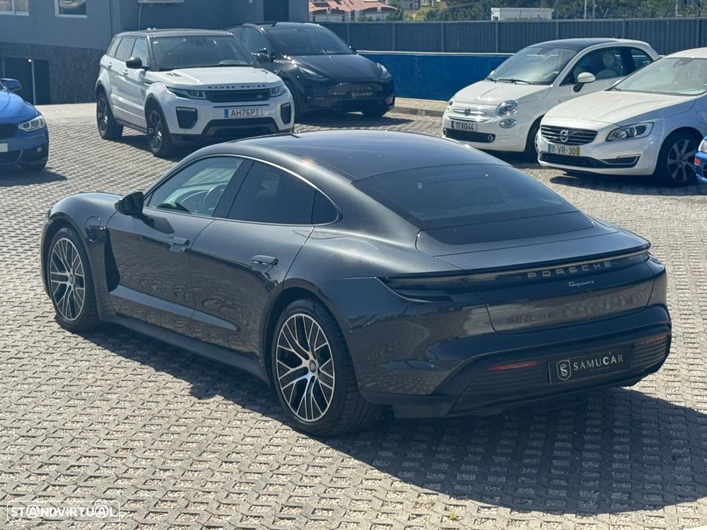 Porsche Taycan - 10