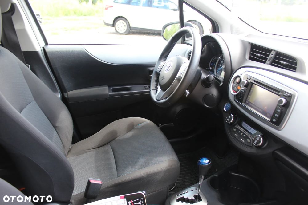 Toyota Yaris 1.5 VVT-i Style - 24