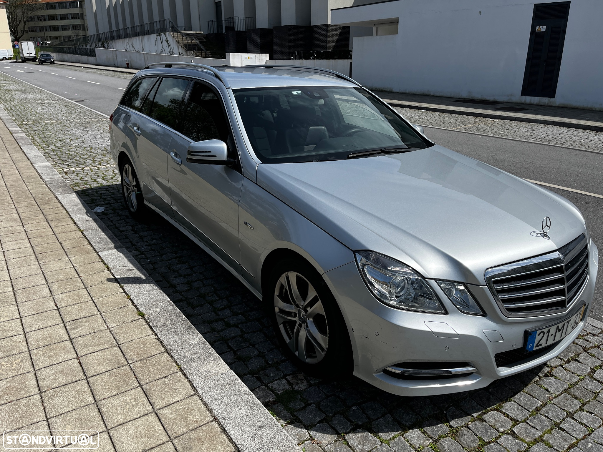 Mercedes-Benz E 250 CDi Avantgarde BlueEfficiency Auto. - 3