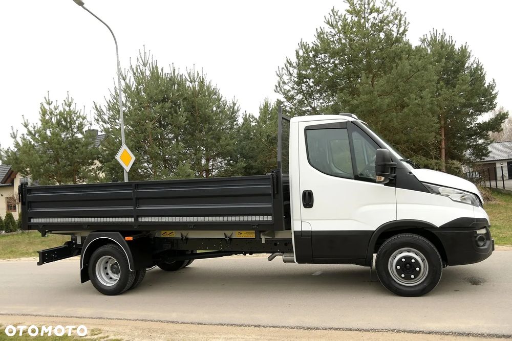 Iveco DAILY//70C17// 3.0 170 KM- podwójne tylne koła// WYWROTKA 3-stronna// Rozstaw osi 410 cm// SALON POLSKA//BEZWYPADKOWY// I WŁAŚCICIEL - 16