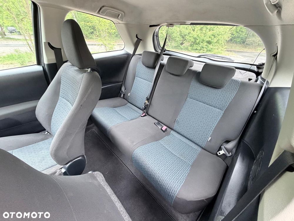 Toyota Yaris 1.33 Premium - 11