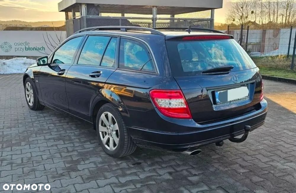 Mercedes-Benz Klasa C 200 CGI BlueEff Avantgarde - 6