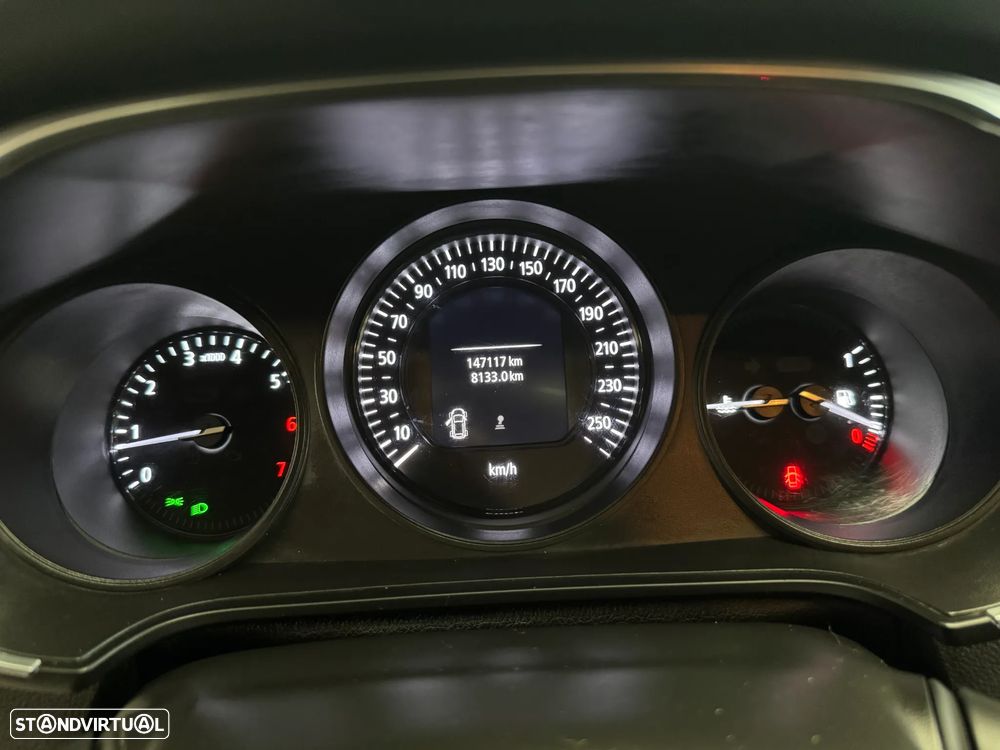Renault Mégane ENERGY TCe 100 EXPERIENCE - 24