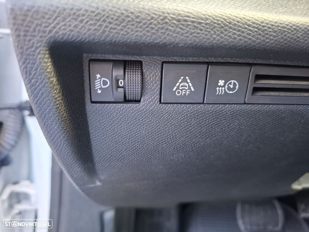 Citroën e-C4 50 kWh Feel - 35