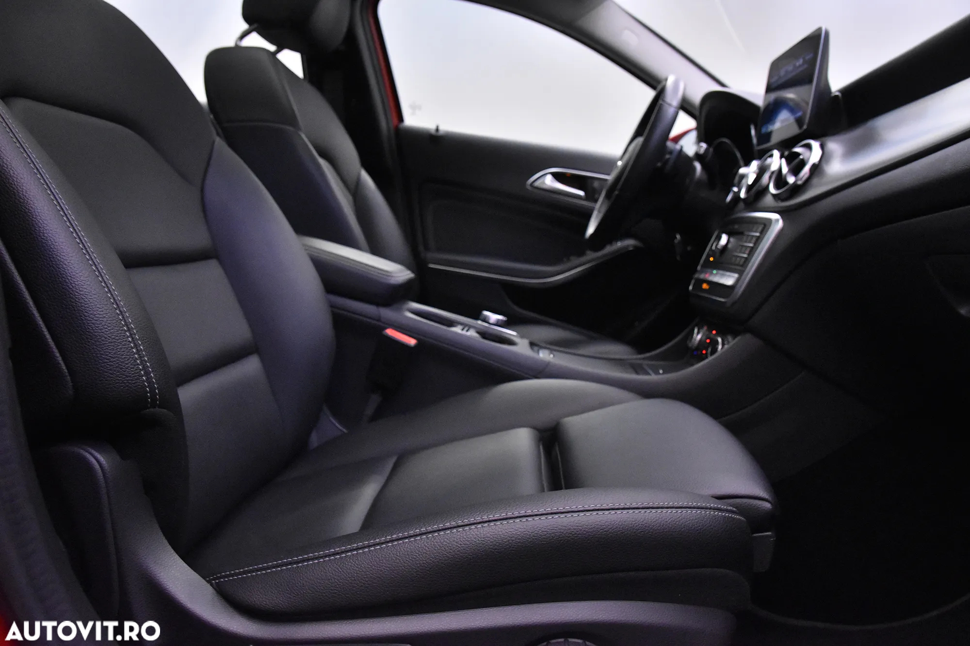 Mercedes-Benz GLA 220 d 4MATIC Aut. - 11