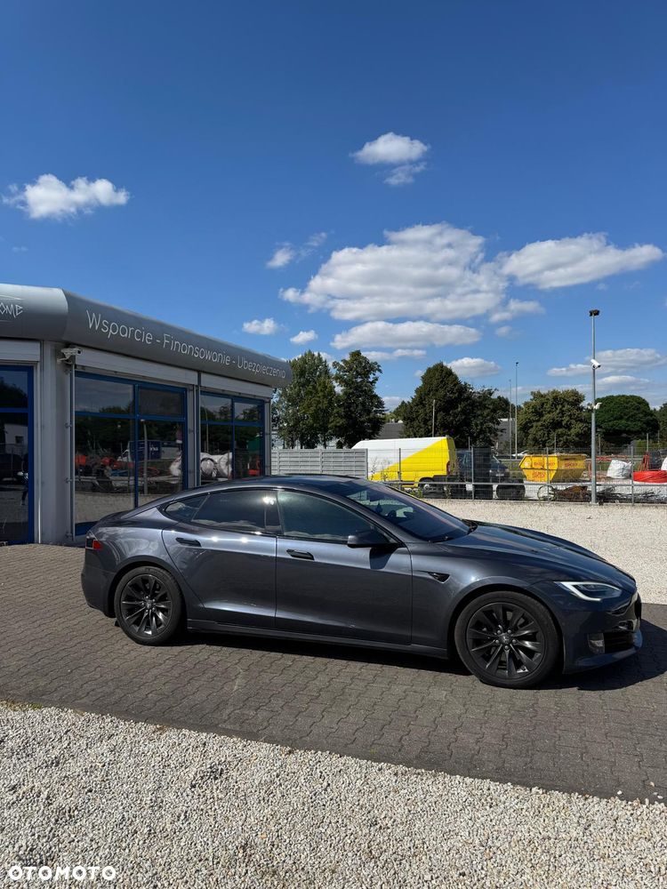 Tesla Model S 90 D - 8