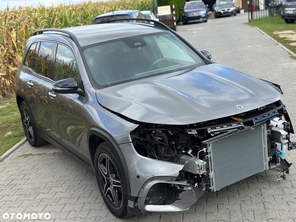 Mercedes-Benz GLB 200 d 4-Matic AMG Line 8G-DCT - 17
