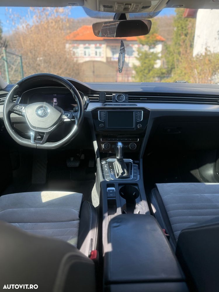 Volkswagen Passat 2.0 TDI DSG Comfortline - 5