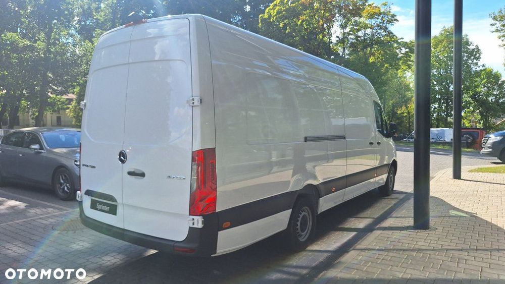 Mercedes-Benz Sprinter - 5