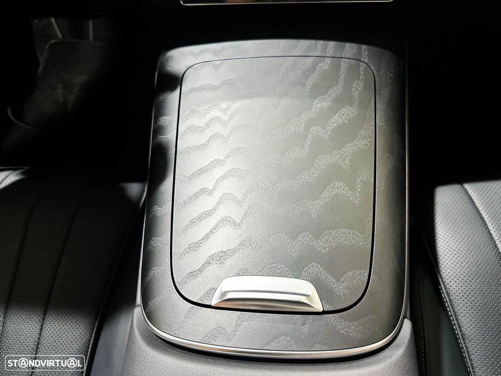Mercedes-Benz E 300 de 4Matic 9G-TRONIC AMG Line - 39
