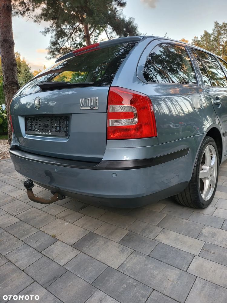 Skoda Octavia 1.6 Combi Ambiente - 7