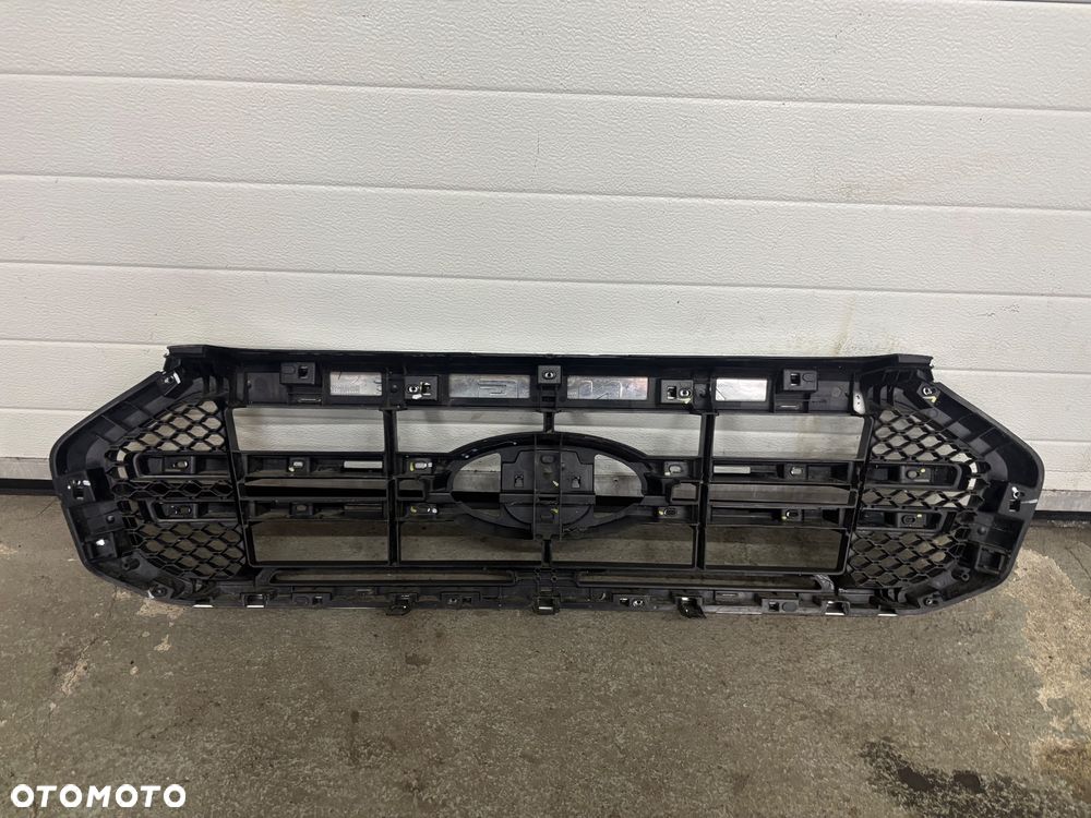 FORD RANGER GRILL ATRAPA - 4