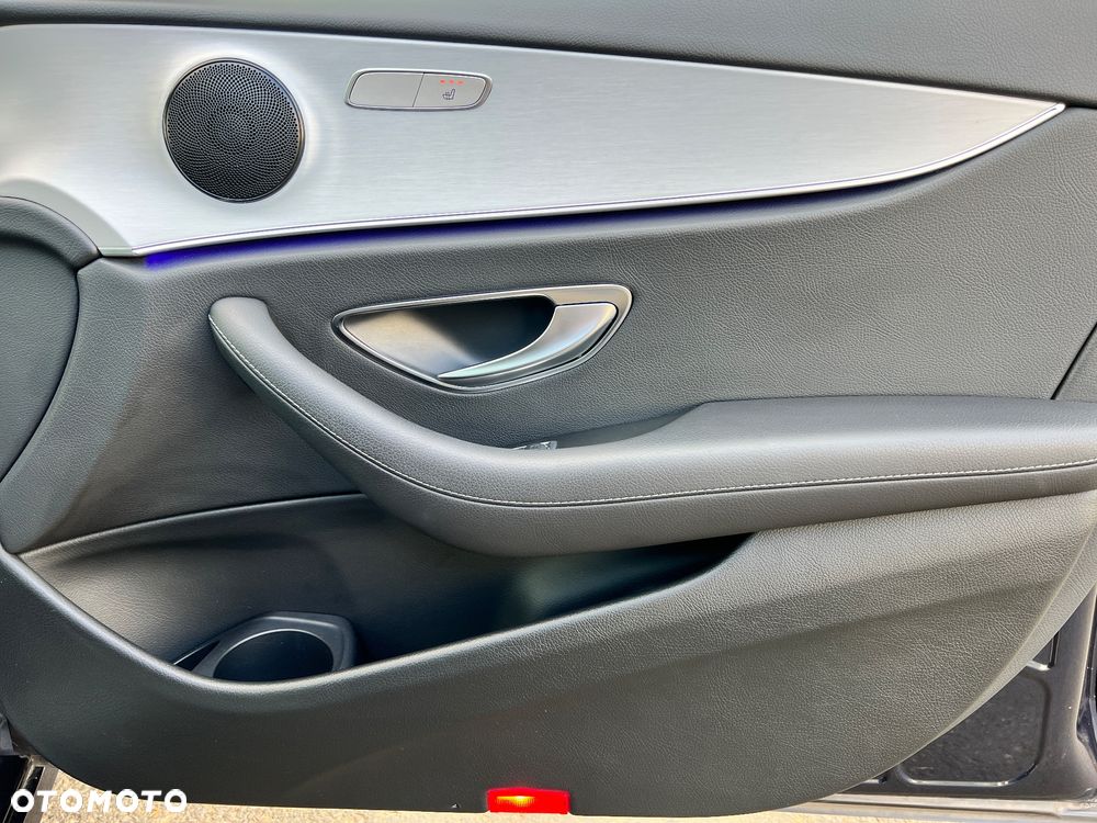 Mercedes-Benz Klasa E 220 d 9G-TRONIC Avantgarde - 17