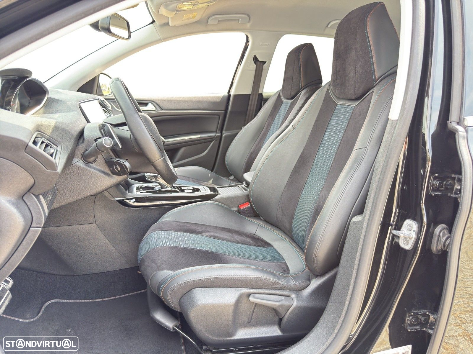 Peugeot 308 PureTech 130 GPF EAT8 Stop & Start Tech Edition - 11