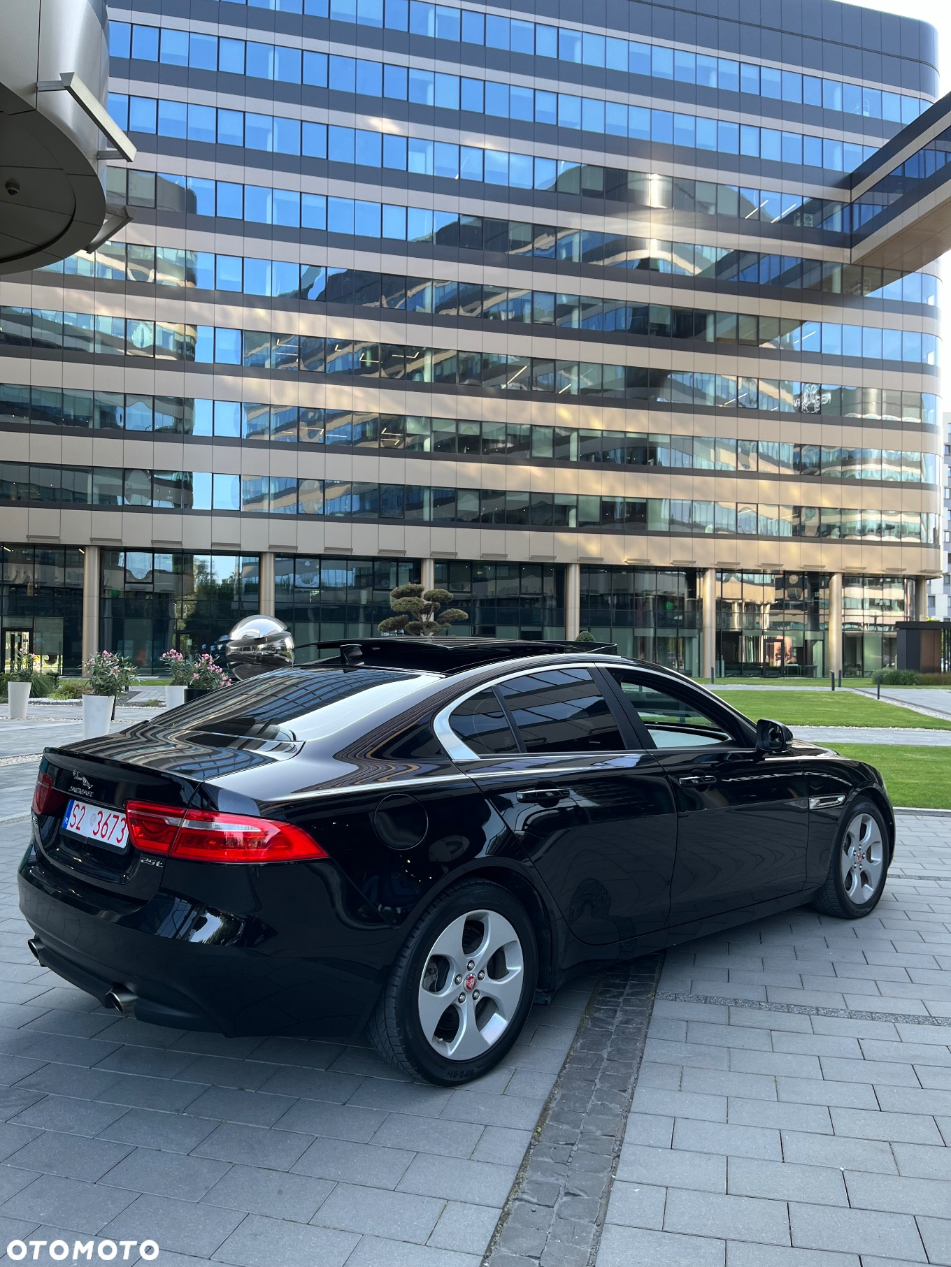 Jaguar XE 2.0 T Pure - 7