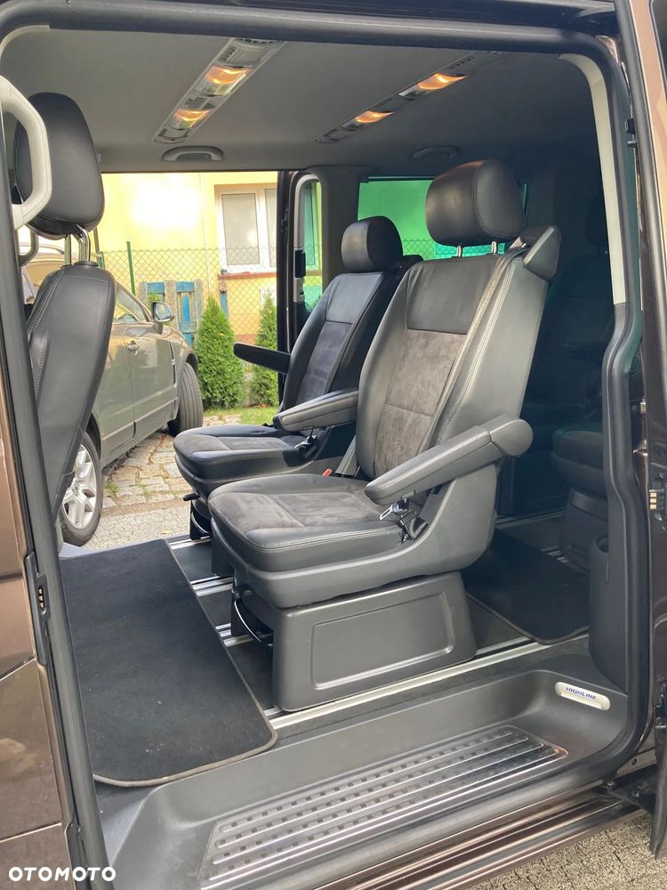 Volkswagen Multivan - 24