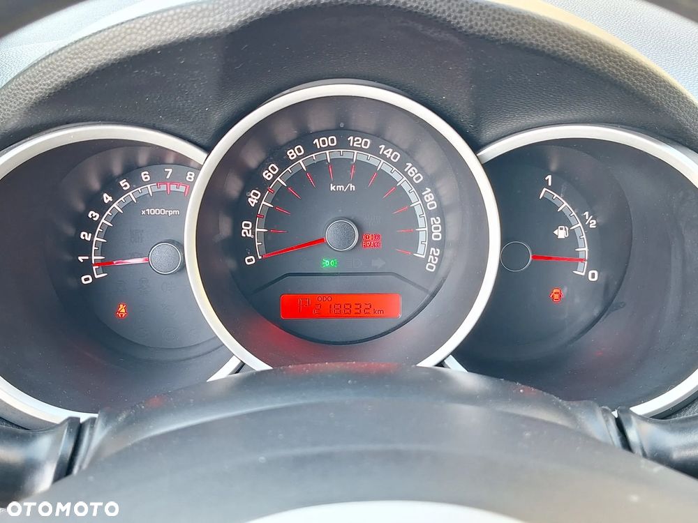 Kia Venga 1.6 CVVT Automatik Black Collection - 5