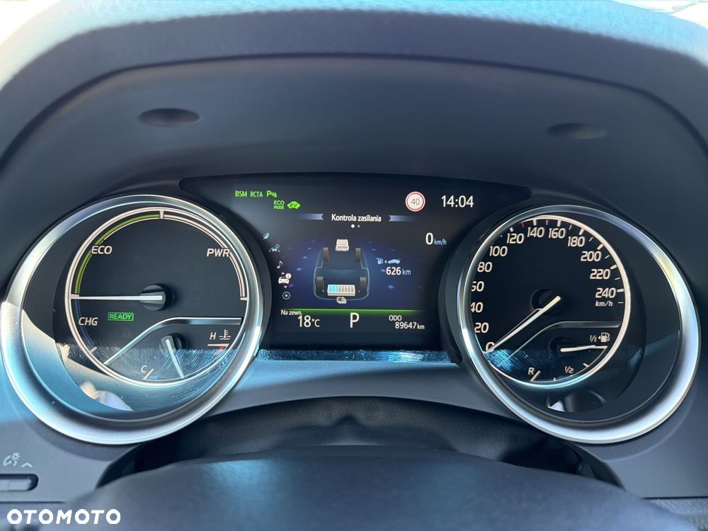 Toyota Camry 2.5 Hybrid Executive CVT - 22