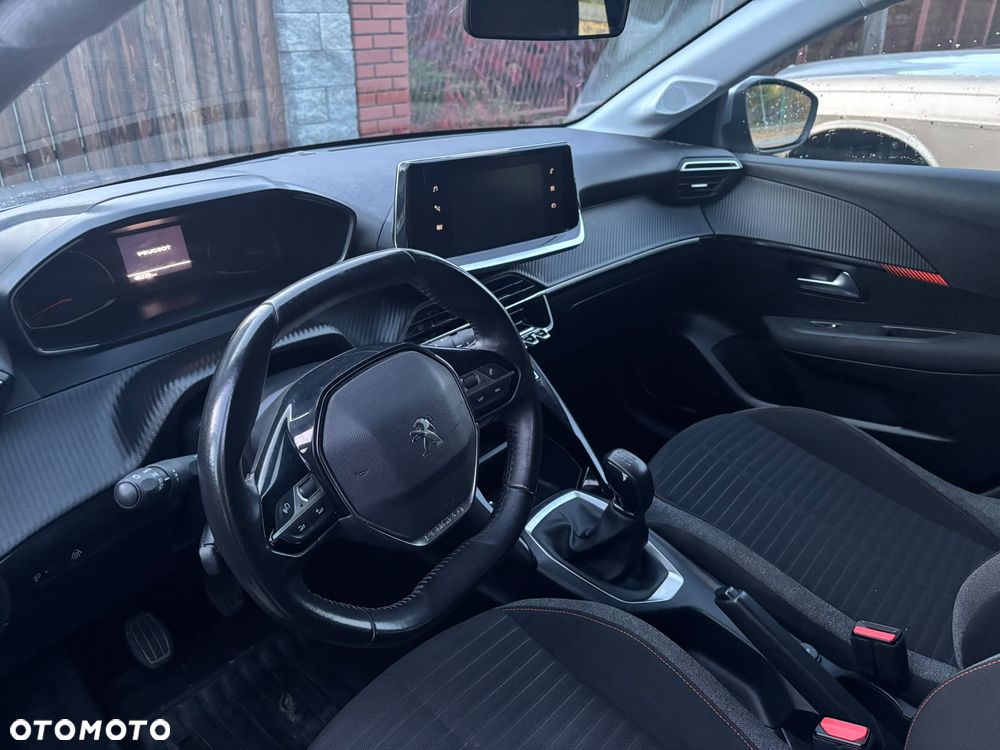 Peugeot 208 - 9