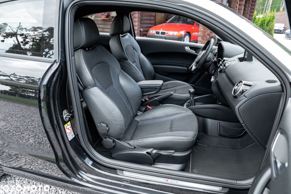 Audi A1 Sportback 1.4 TFSI S line Sportpaket - 33