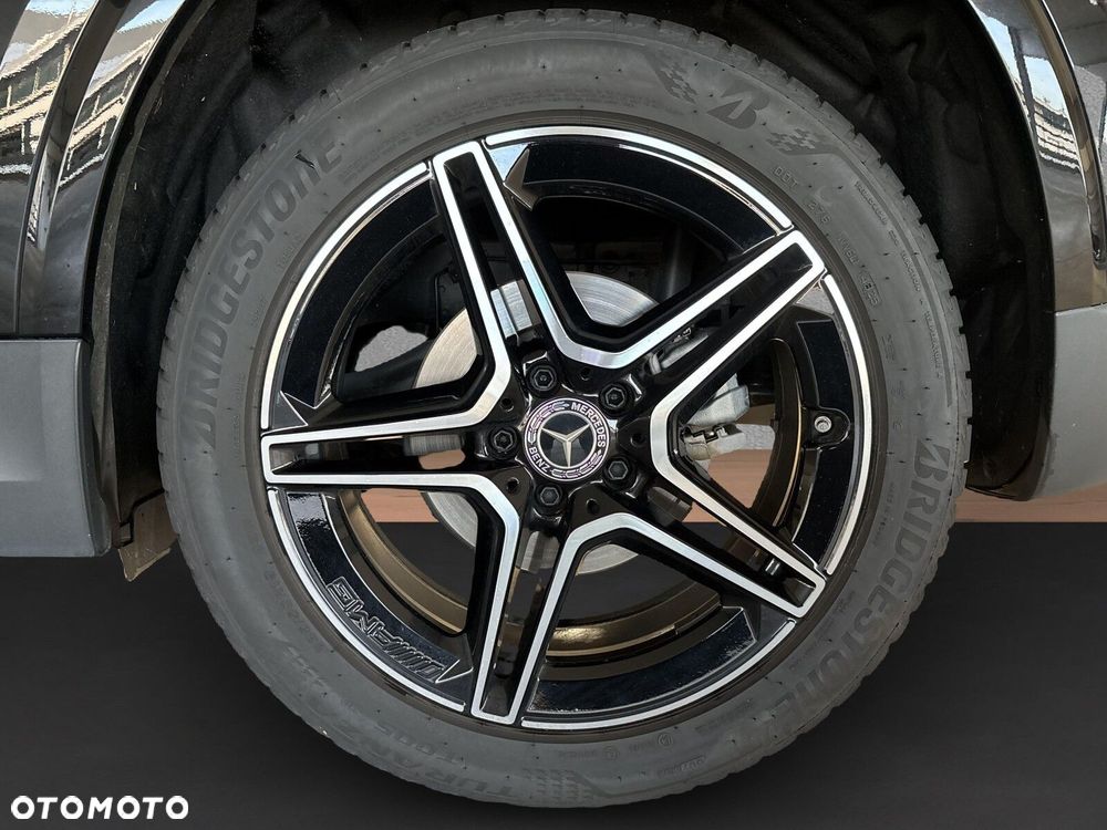 Mercedes-Benz GLA - 10
