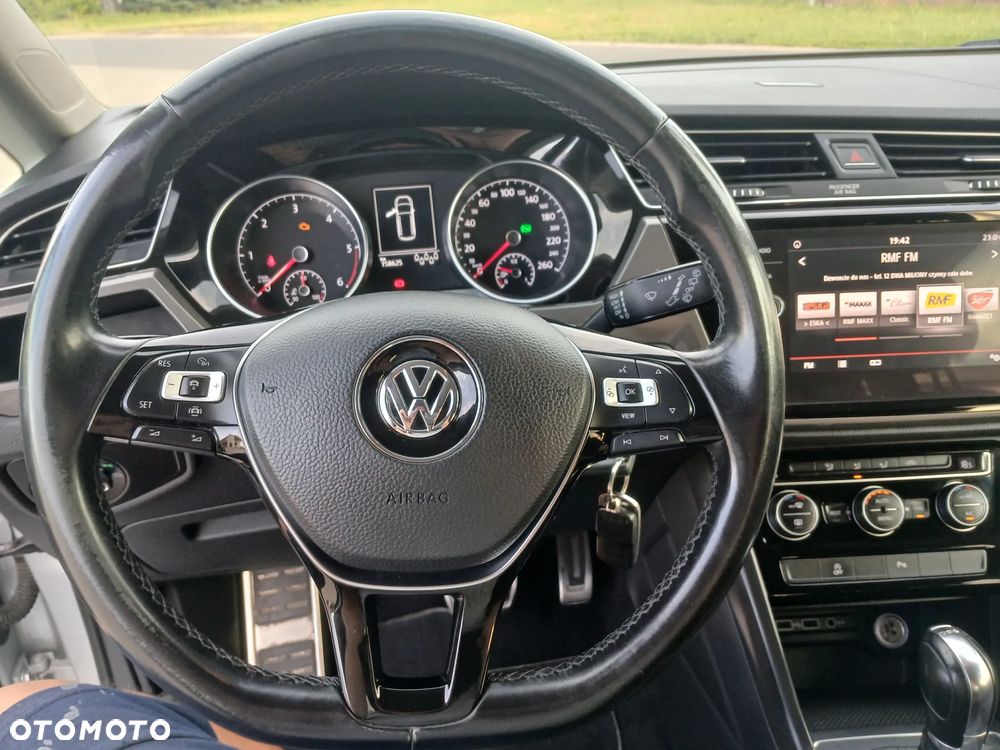 Volkswagen Touran 1.6 TDI SCR (BlueMotion Technology) DSG Comfortline - 10