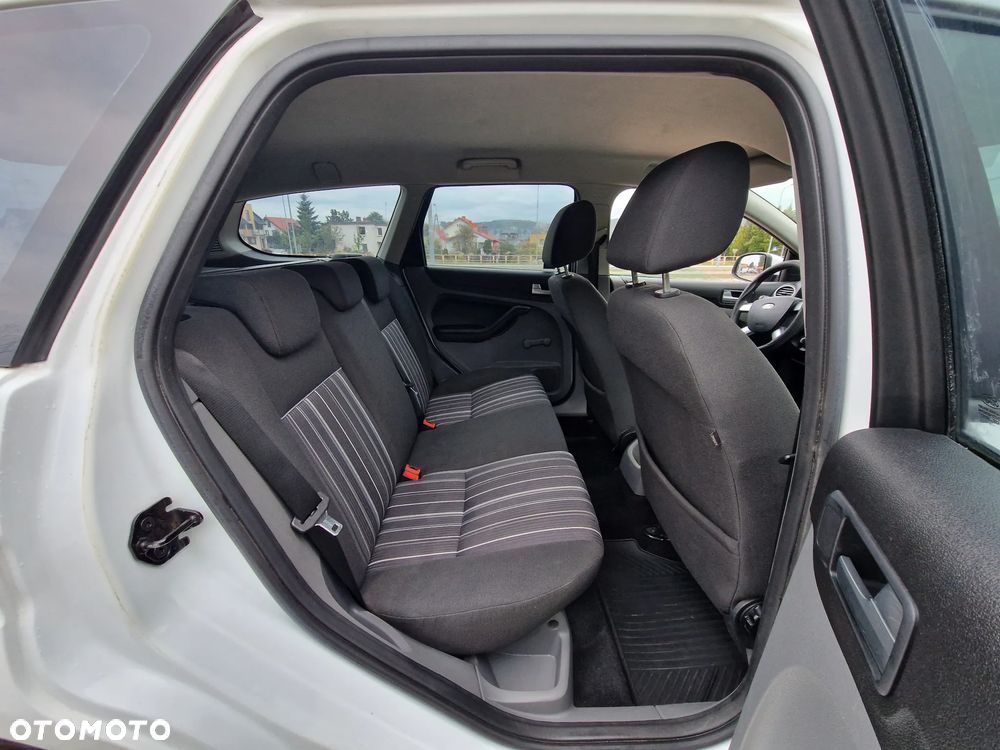 Ford Focus - 10